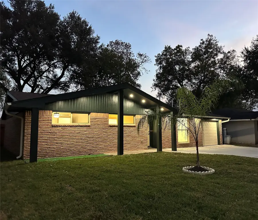 5803 E Greencraig Drive E, Houston, TX 77035 - Image #3