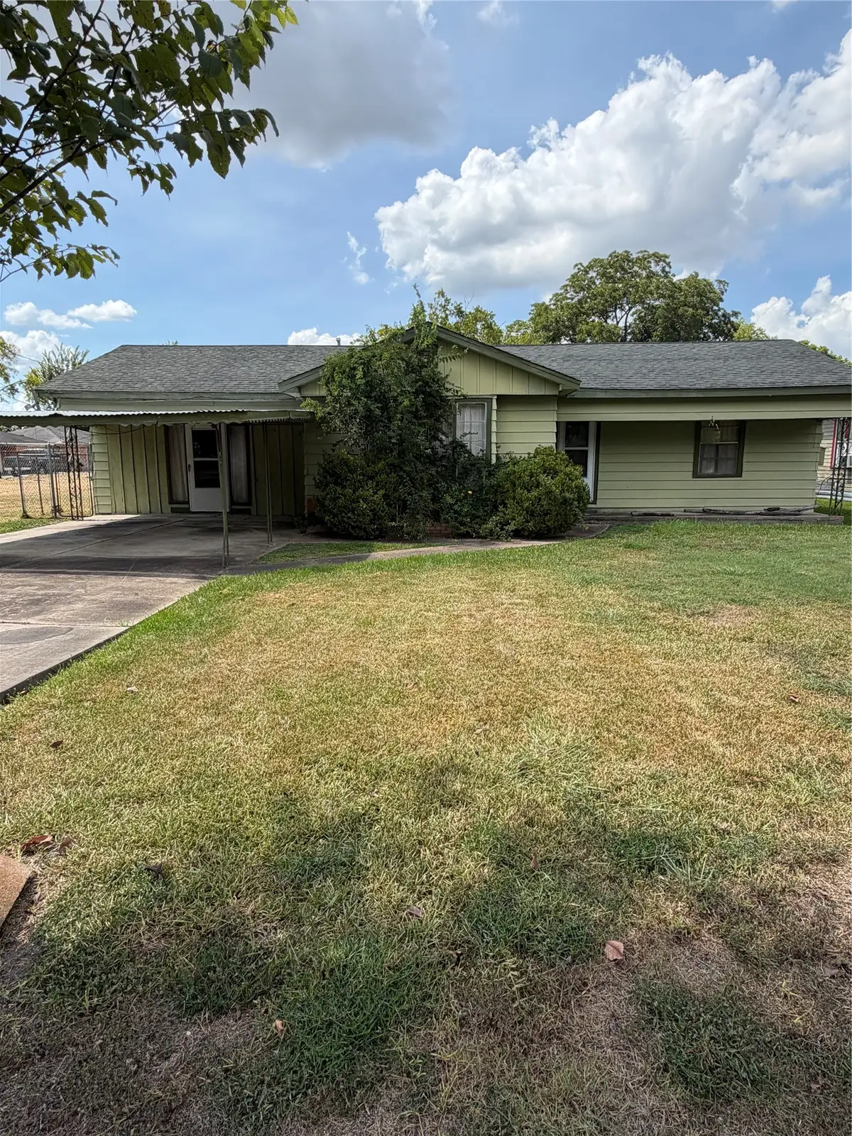 9422 Coffee Street, Houston, TX 77033 - #1