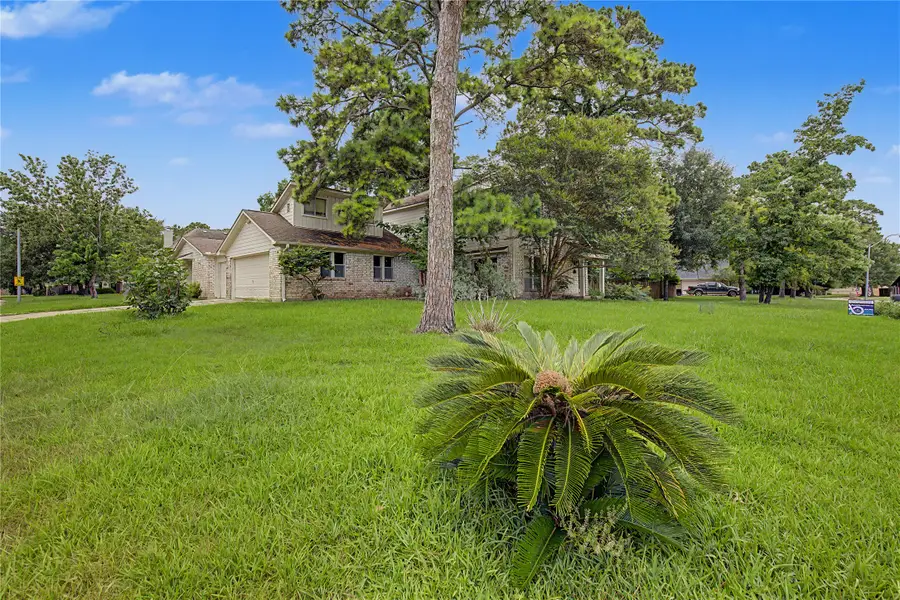 12103 Hawthorne Drive, Montgomery, TX 77356 - #2