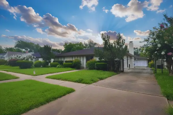 6203 Wigton Drive, Houston, TX 77096
