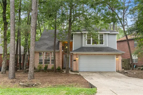 39 W Tallowberry Drive, The Woodlands, TX 77381