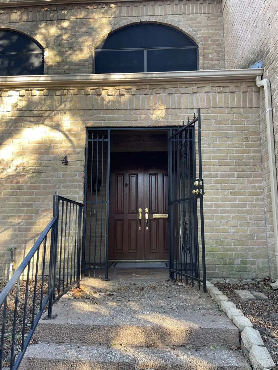 4 Bayou Pointe Drive, Houston, TX 77063 - Image #3