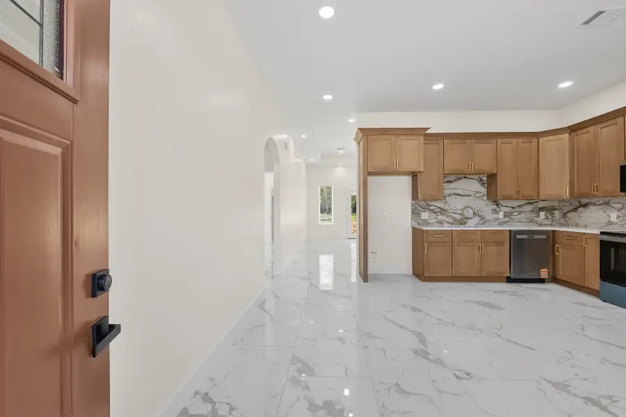 107 County Road 3372, Cleveland, TX 77327 - Image #2