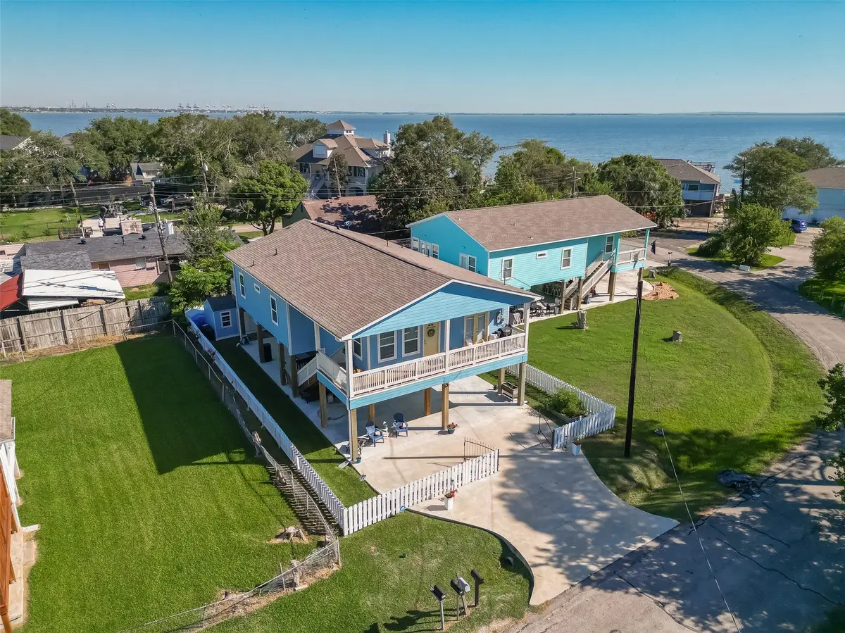 108 Bay Oaks Drive, La Porte, TX 77571 - #1