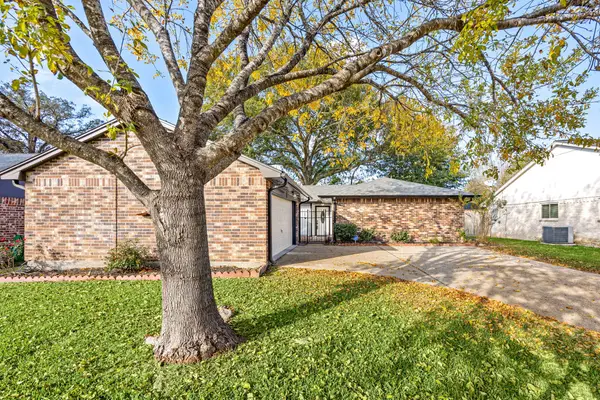 5715 Walnutgate Drive, Spring, TX 77373
