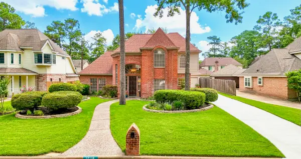 12118 Oakcroft Drive, Houston, TX 77070