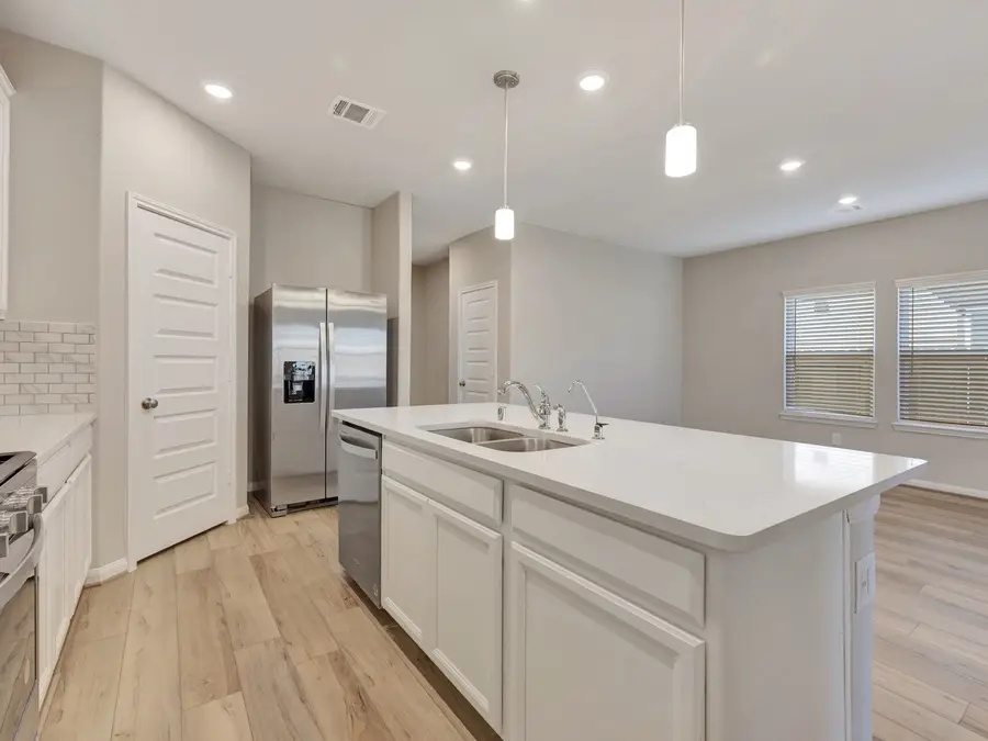 410 Gram Hill Drive, Montgomery, TX 77316 - Image #3