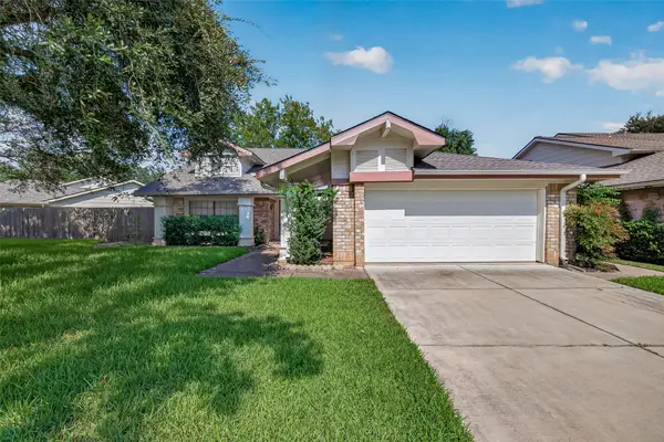 2215 Brook View Lane, Sugar Land, TX 77479