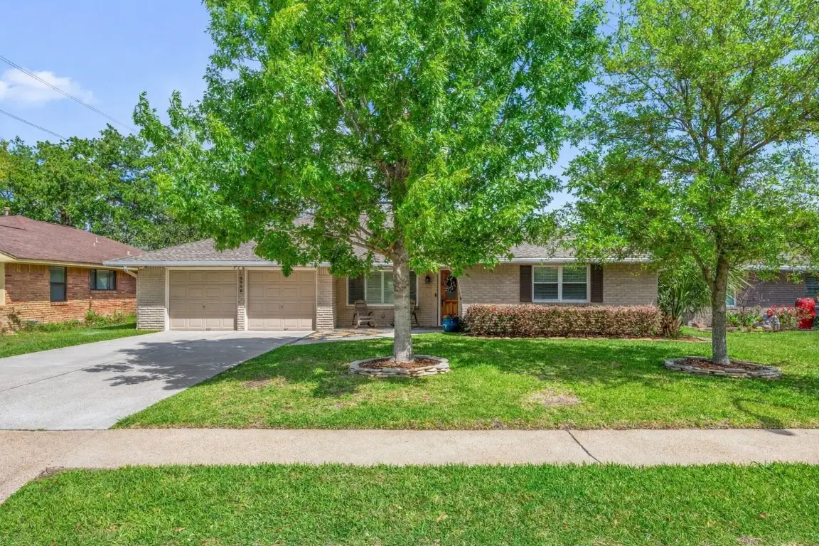 6546 Lindyann Lane, Houston, TX 77008 - #1