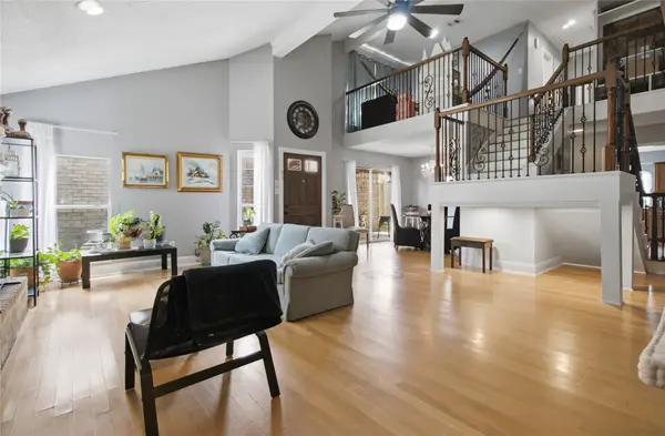 11630 Karlwood Lane, Houston, TX 77099