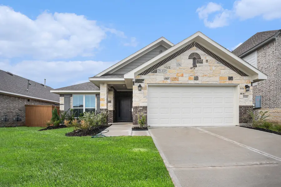 2202 Lierna Drive, Texas City, TX 77568 - Image #2