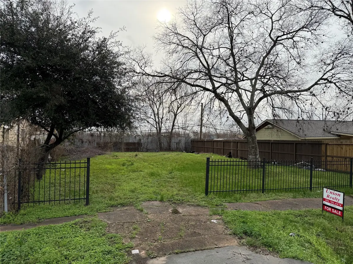 7241 England Street, Houston, TX 77021 - Image #1