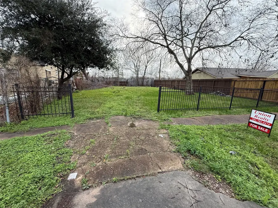 7241 England Street, Houston, TX 77021 - Image #2