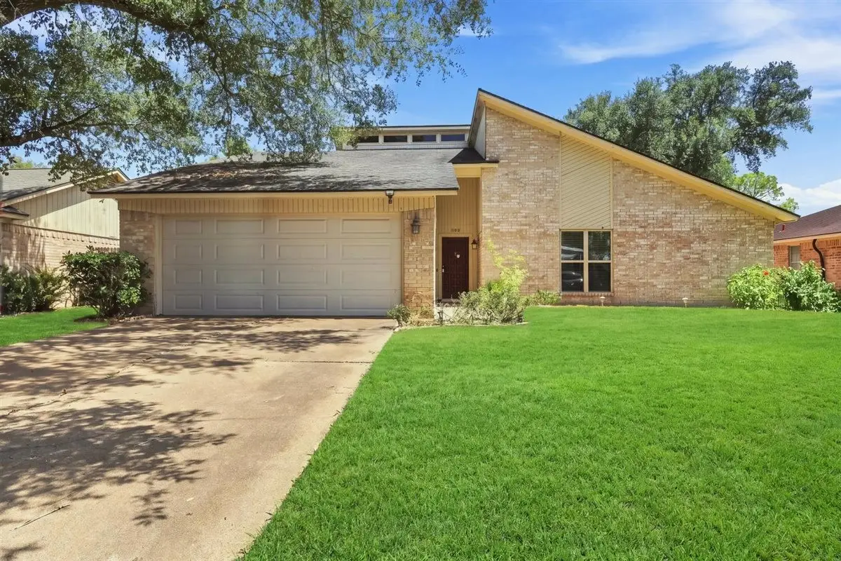 105 Perth Street, Victoria, TX 77904 - #1
