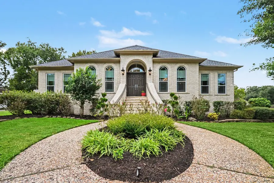 501 Providence Drive, Friendswood, TX 77546 - #2