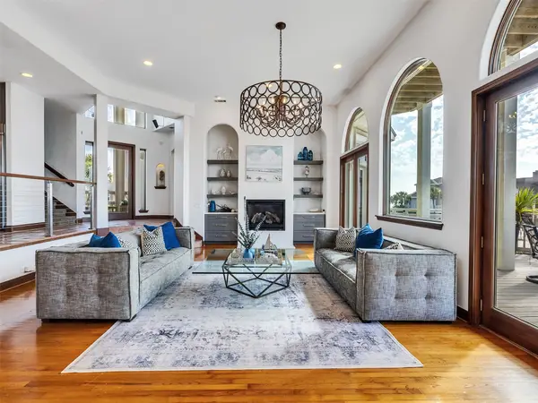 4206 Turks Point, Galveston, TX 77554