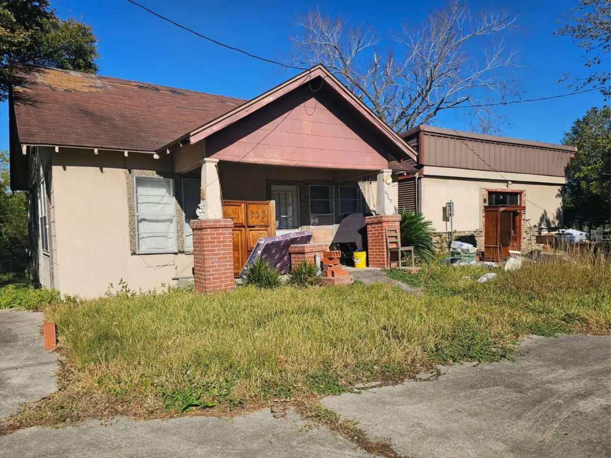 6703 Bayway Drive, Baytown, TX 77520 - Image #1