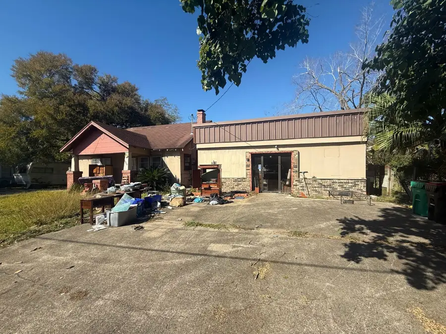 6703 Bayway Drive, Baytown, TX 77520 - Image #2