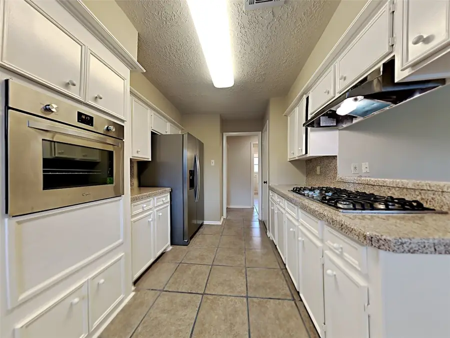 603 Blue Ridge Drive, Shenandoah, TX 77381 - #2