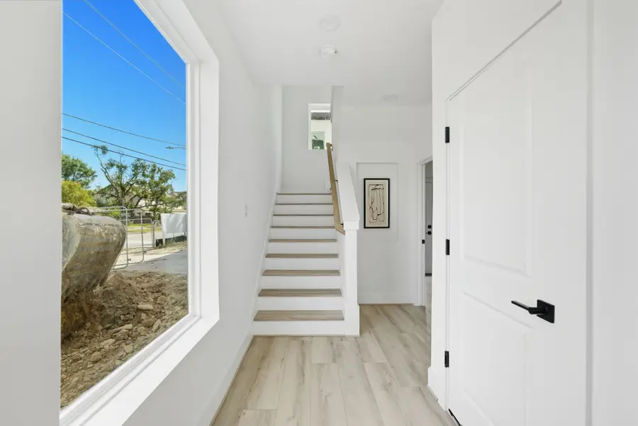 7729 Hammerly Boulevard, Houston, TX 77055 - Image #2