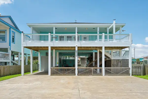 977 Bahama Drive, Crystal Beach, TX 77650