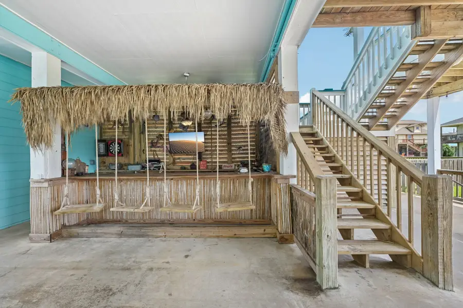 977 Bahama Drive, Crystal Beach, TX 77650 - #3