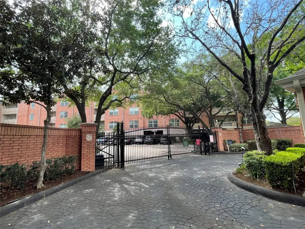 2111 Welch Street #B101, Houston, TX 77019 - #1