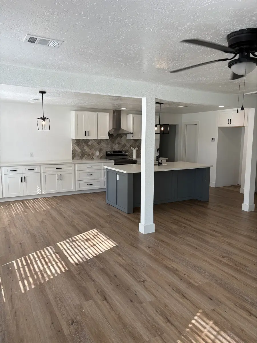 502 Independence Street, Liberty, TX 77575 - #2