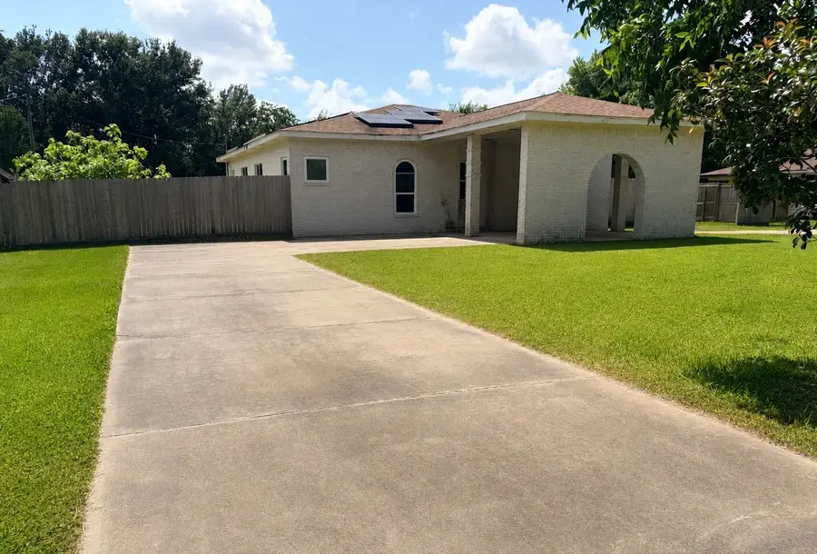 3230 W Meadow Lane, Dickinson, TX 77539 - #3