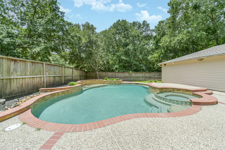 3003 Brook Shore Court, Kingwood, TX 77345 - Image #2