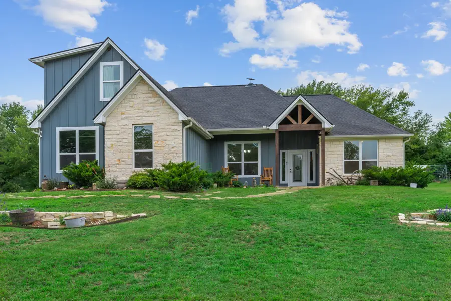 10856 Whispering Oaks Drive, Hearne, TX 77859 - #2