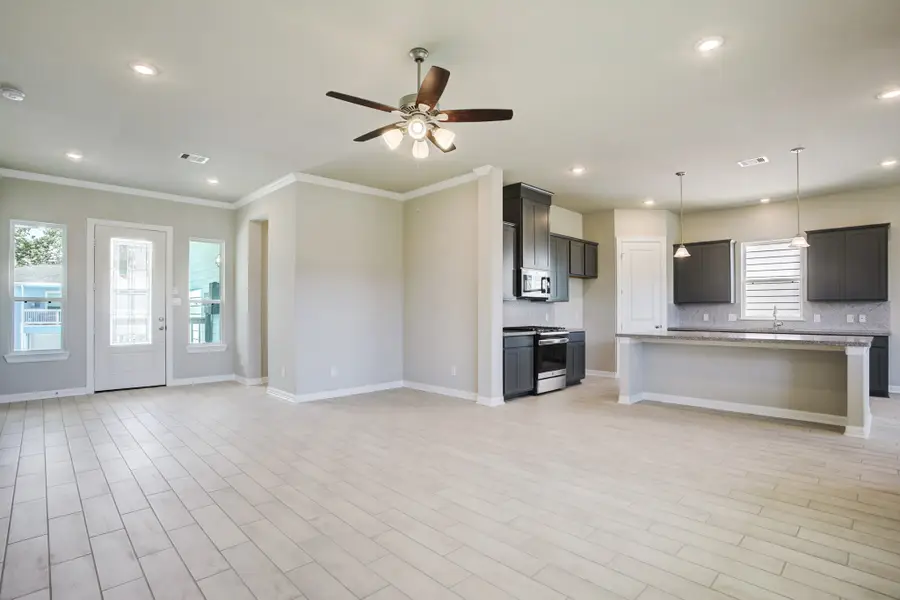 1913 Cindy Court, Dickinson, TX 77539 - Image #2