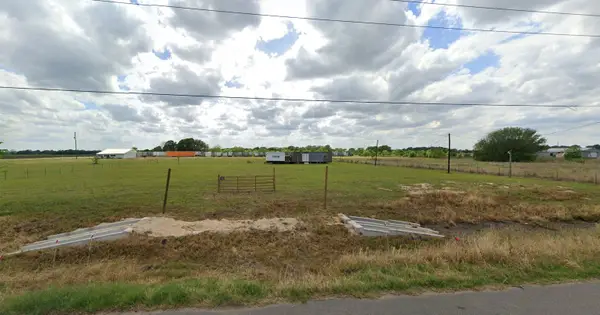 5686 S State Highway 60, Wharton, TX 77488