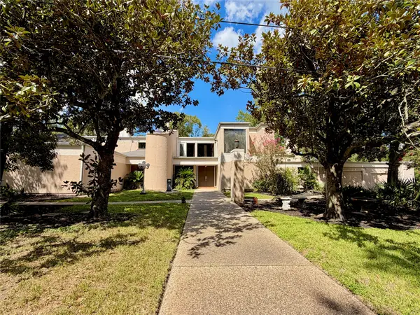 7 Winged Foot Drive, Conroe, TX 77304