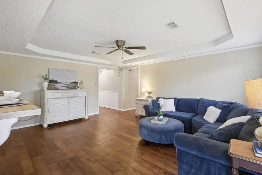 1628 Oak Ridge Drive, Dickinson, TX 77539 - Image #3