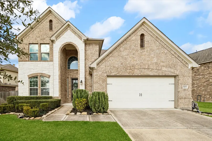 2423 Flowering Brook Lane, Sugar Land, TX 77479 - Image #2