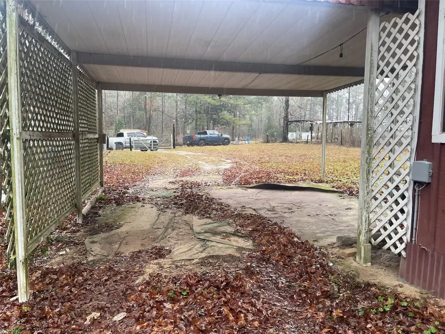 390 Bear Track Trl, Livingston, TX 77351 - #3