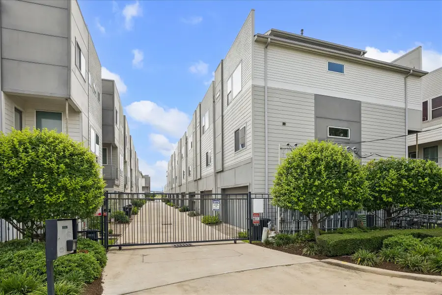 323 Eado Park Circle, Houston, TX 77020 - #2