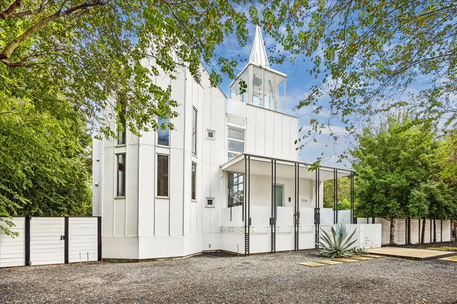 2200 Harvard Street, Houston, TX 77008 - #2
