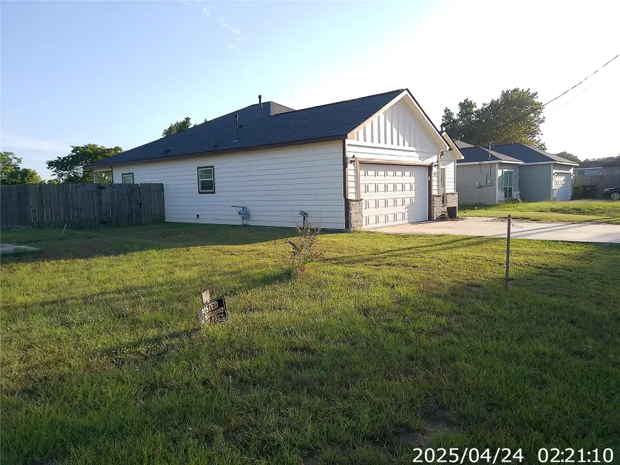 1027 Wallace Street, Columbus, TX 78934 - #2