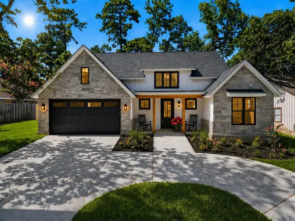 1840 E Lake Drive, Huntsville, TX 77340