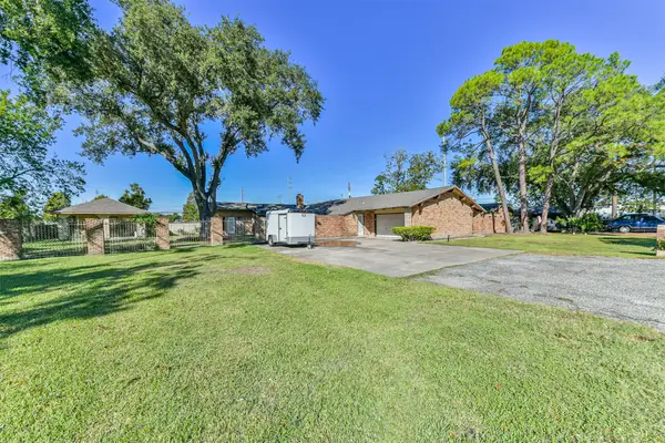 312 S 15th Street, La Porte, TX 77571