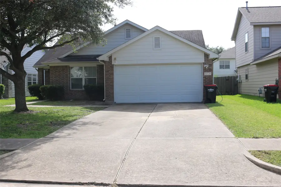 16526 Eaglewood Shadows Drive, Sugar Land, TX 77498 - #2