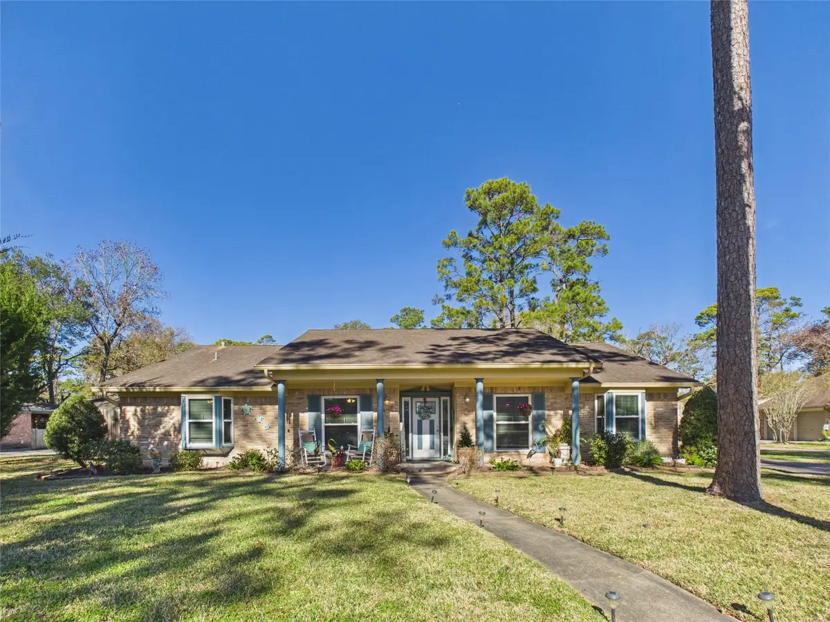 2819 Frostwood Circle, Dickinson, TX 77539 - Image #1