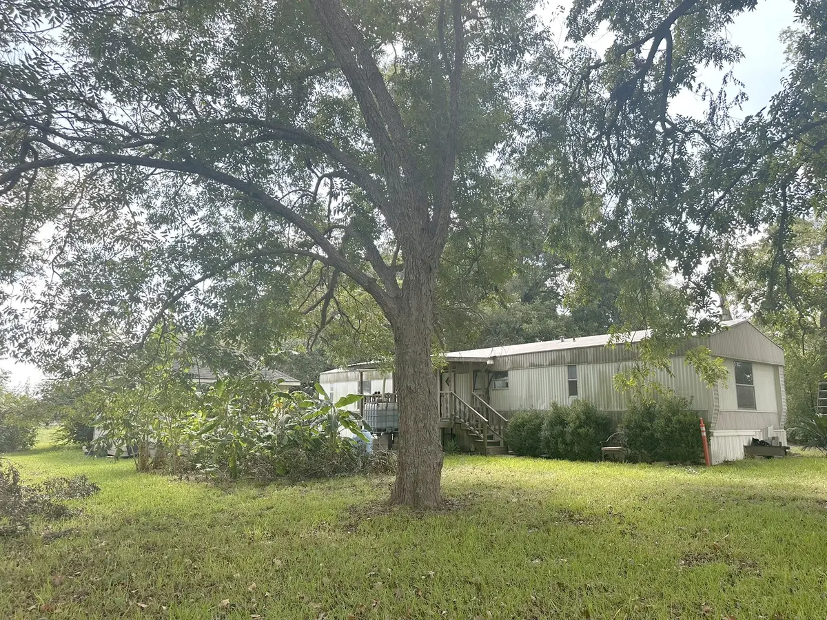 414 Shaw Street, Alvin, TX 77511 - #1