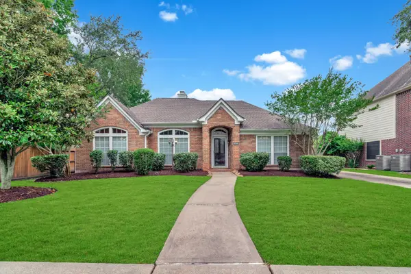 2215 Bay Haven Way, League City, TX 77573