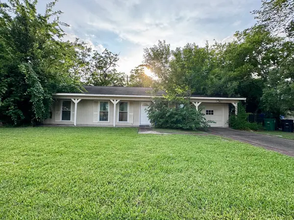 3917 Willow Springs Lane, Houston, TX 77080