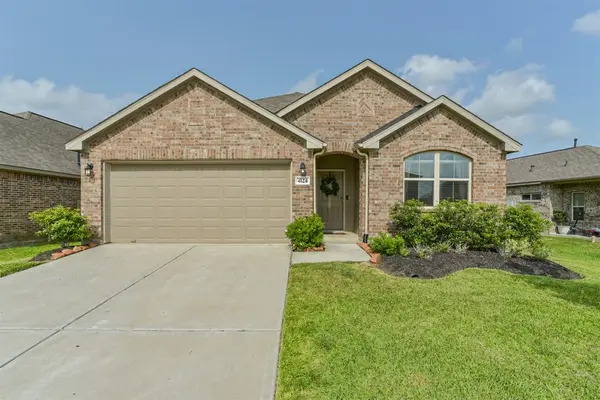 4124 E Bayou Maison, Dickinson, TX 77539