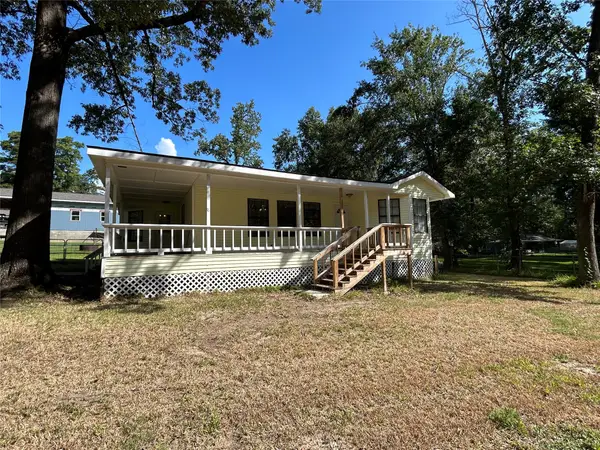 437 Gov Wood Drive, Point Blank, TX 77364