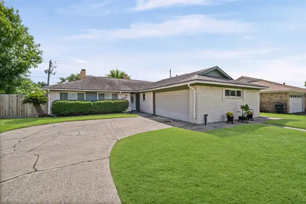 4915 Charnock Drive, Alvin, TX 77511
